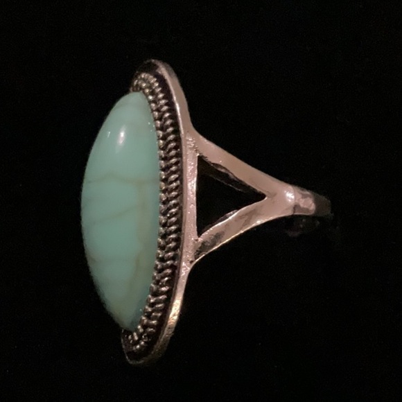 Silver Turquoise Ring Size 8.5 - Picture 2 of 8
